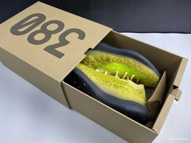 YEEZY HYLTE ADIDAS BOOST FZ4990 380 GLOW 0708